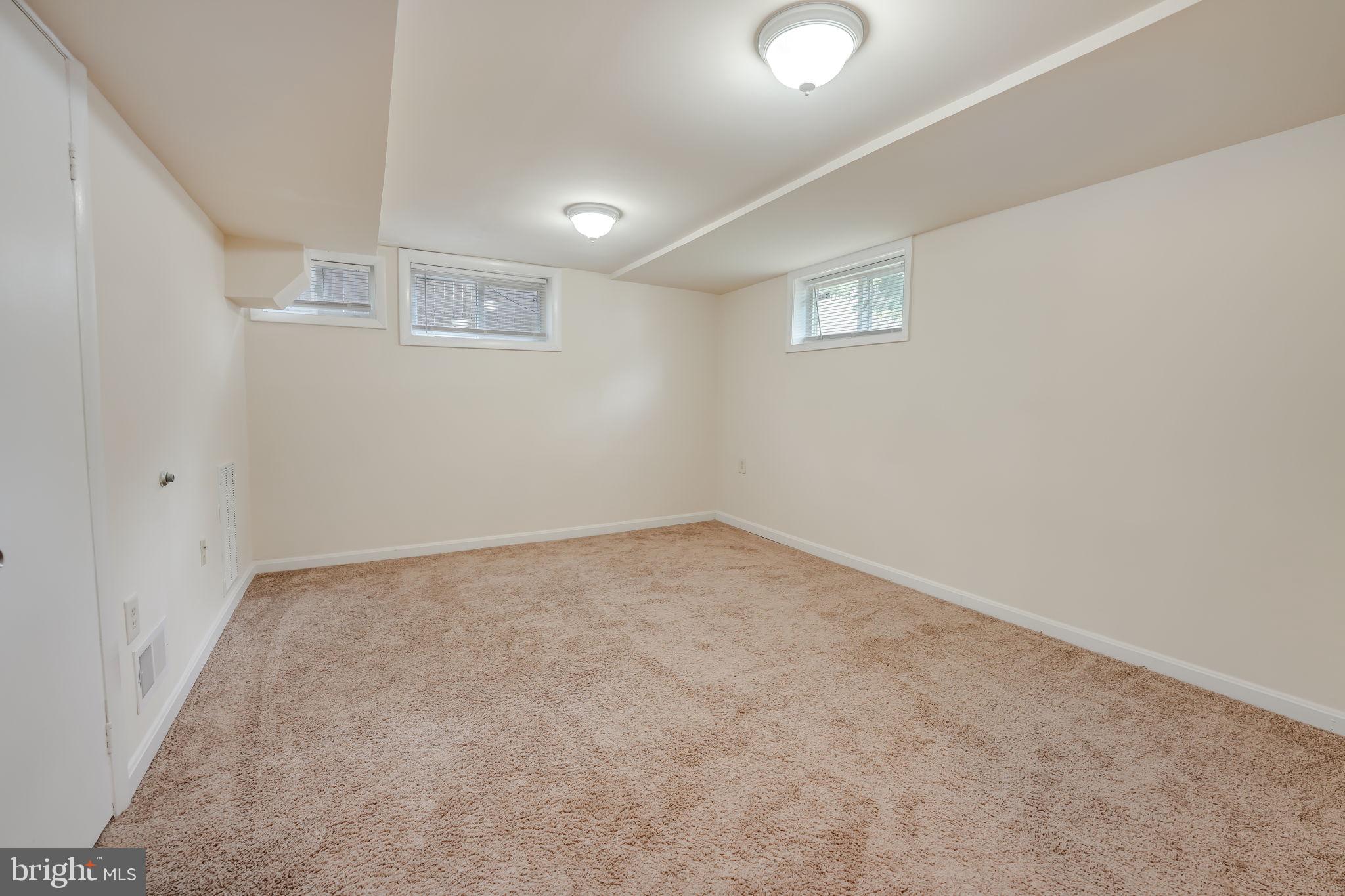 HYATTSVILLE - Residential