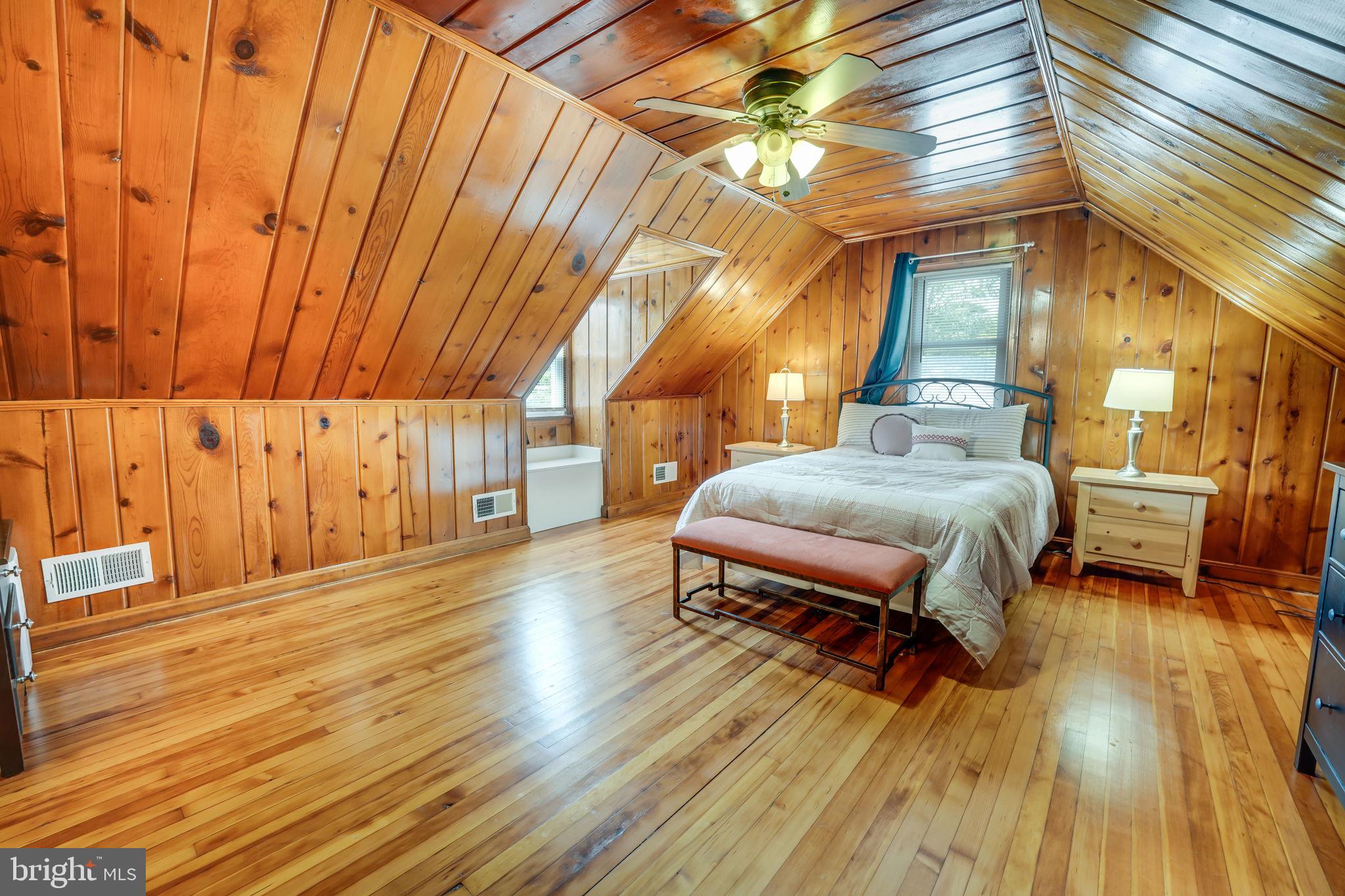 HYATTSVILLE - Residential