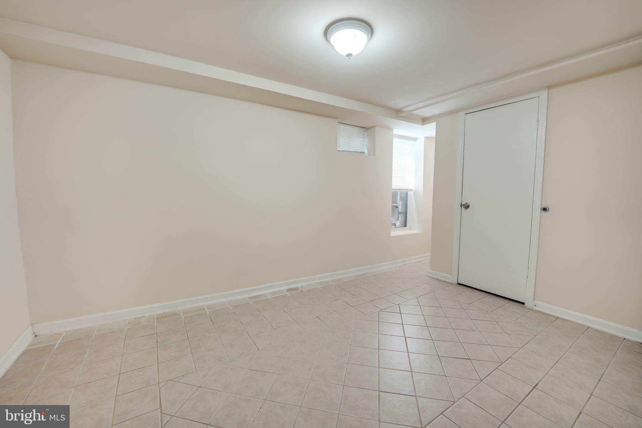 HYATTSVILLE - Residential