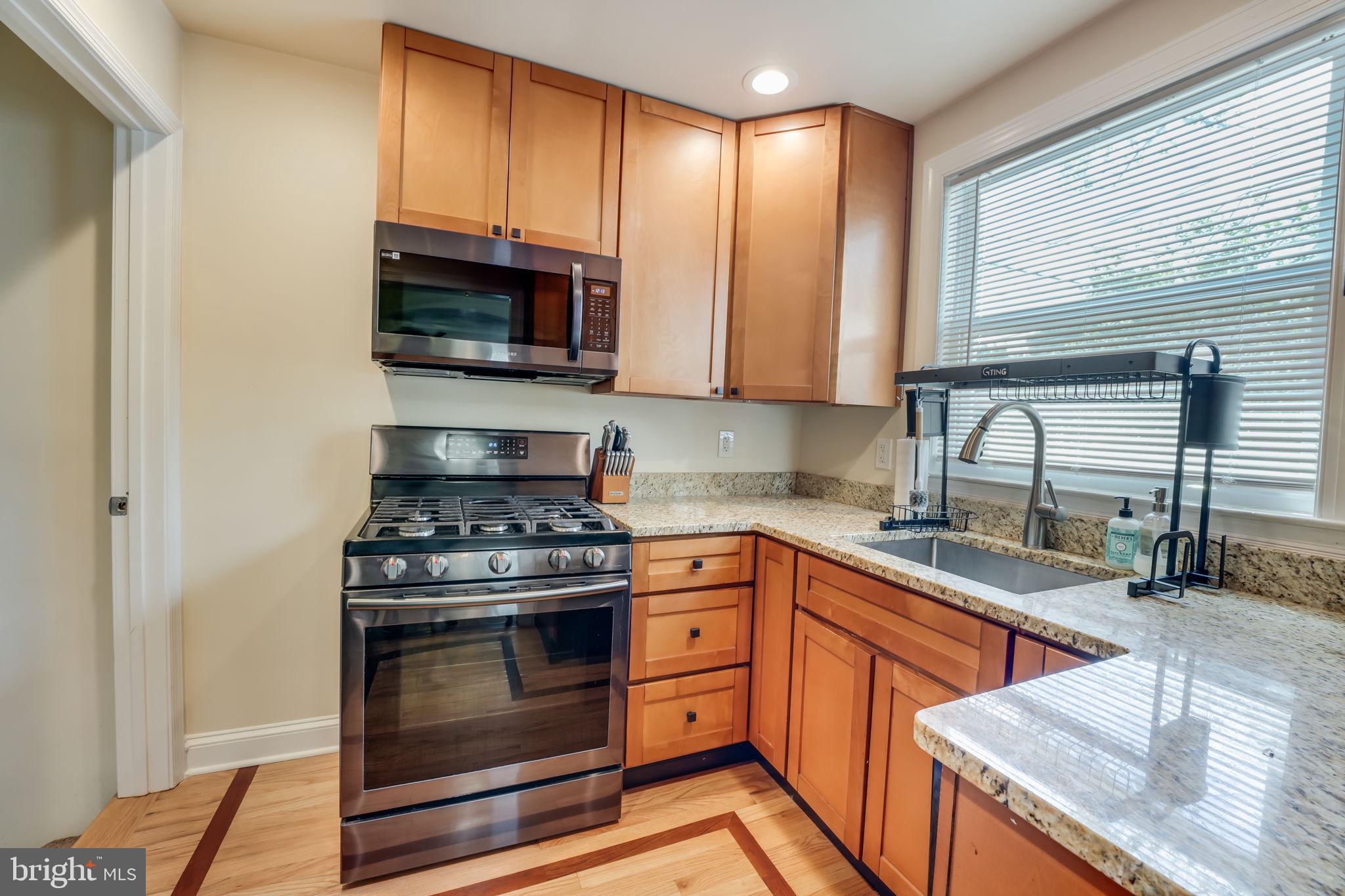 HYATTSVILLE - Residential