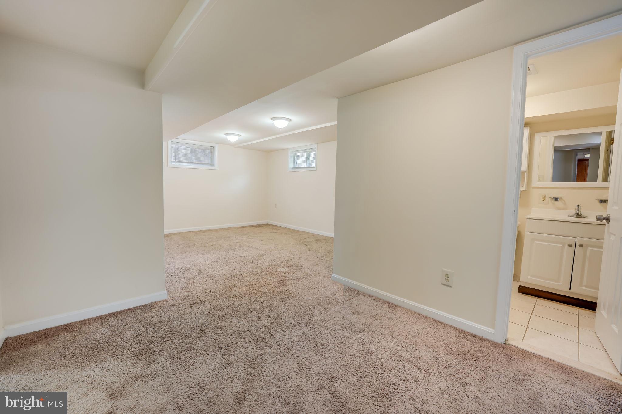 HYATTSVILLE - Residential