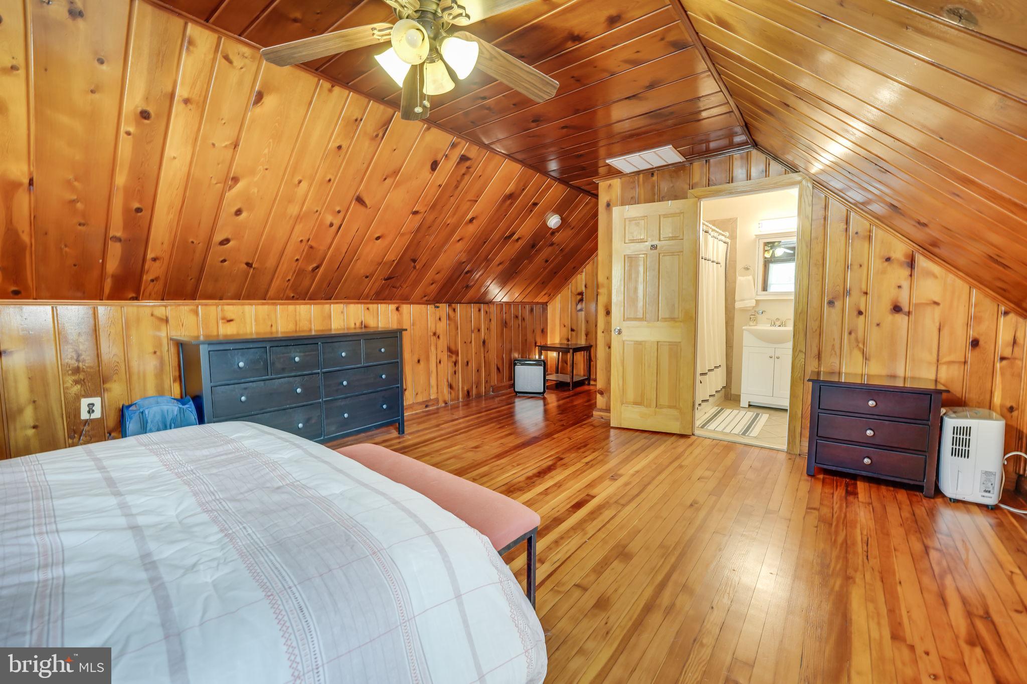 HYATTSVILLE - Residential