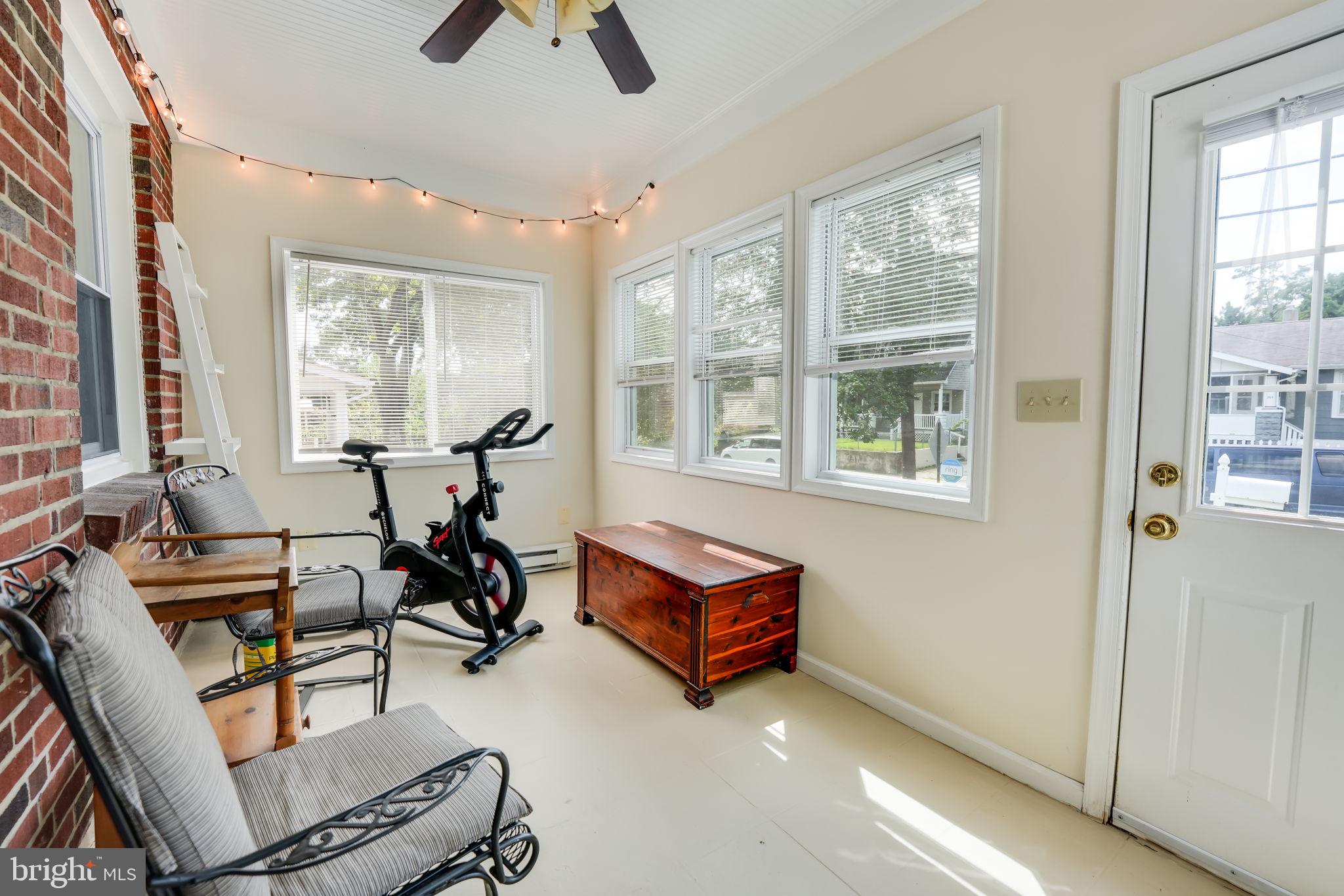 HYATTSVILLE - Residential