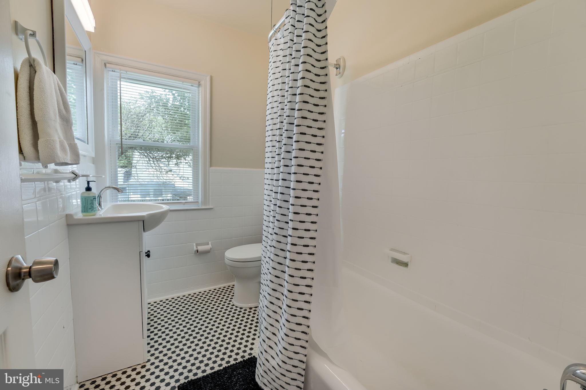 HYATTSVILLE - Residential