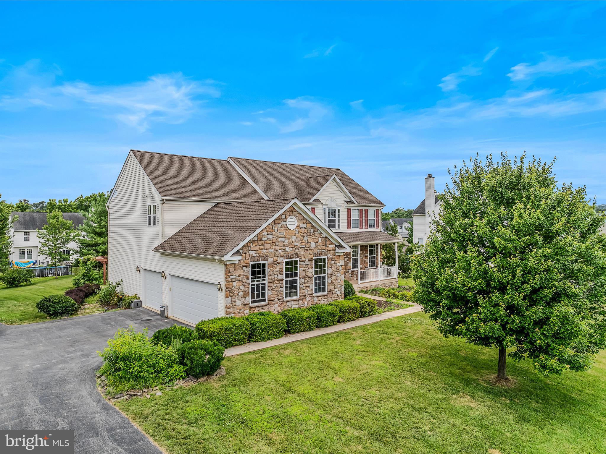 288 CIRRUS WAY