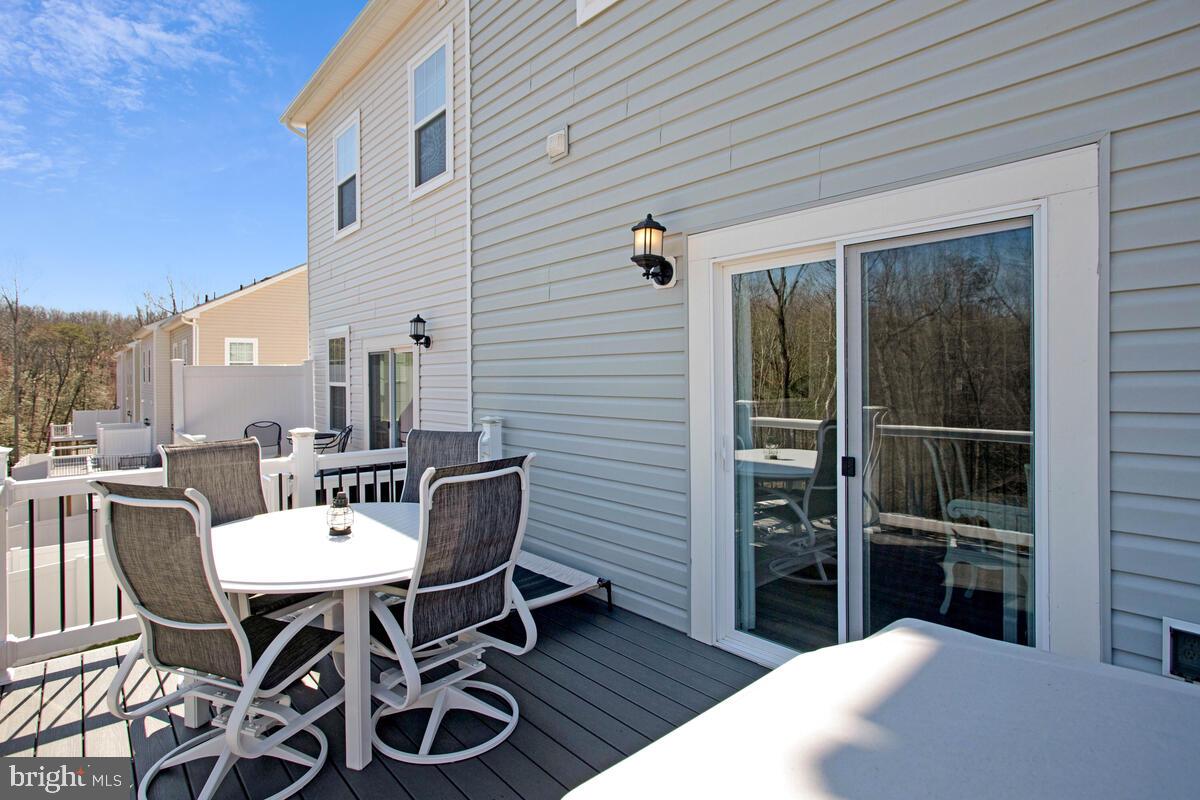 THE WOODS AT MYRTLE POINT - Residential