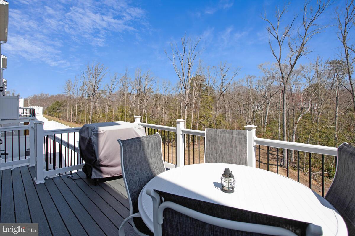 THE WOODS AT MYRTLE POINT - Residential