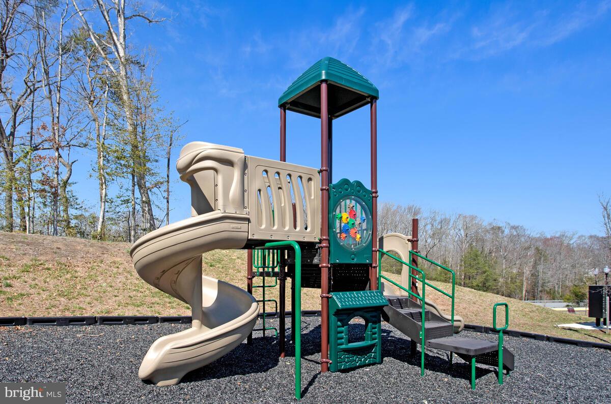 THE WOODS AT MYRTLE POINT - Residential