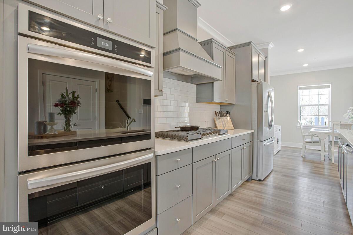 THE WOODS AT MYRTLE POINT - Residential