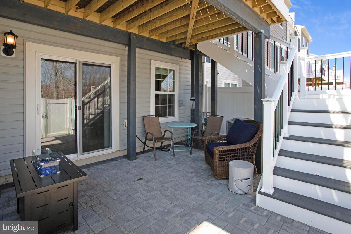 THE WOODS AT MYRTLE POINT - Residential