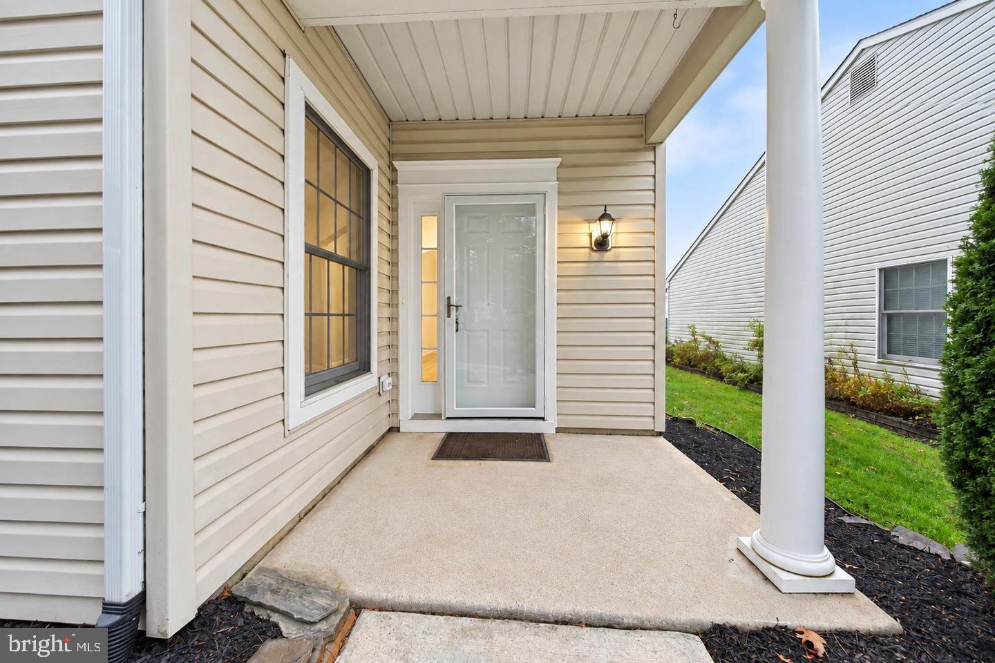 4 PARKVIEW CIRCLE