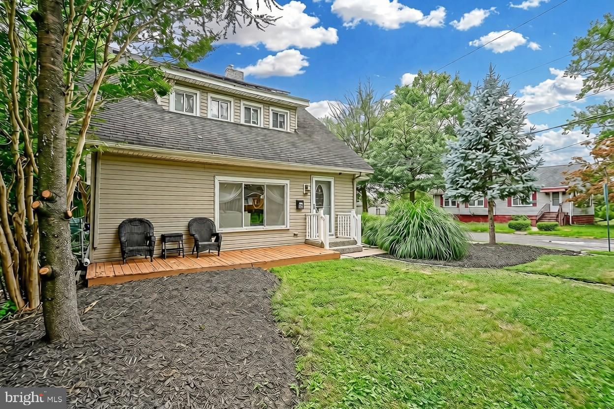 1014 W KINGS HIGHWAY