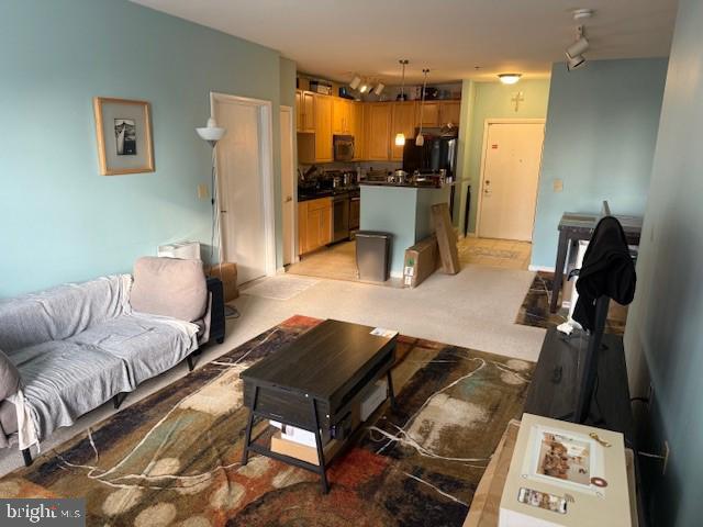 1201 EAST WEST HIGHWAY 209