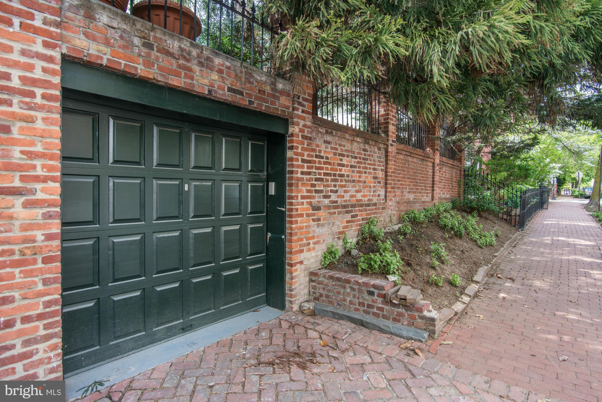 GEORGETOWN - Residential