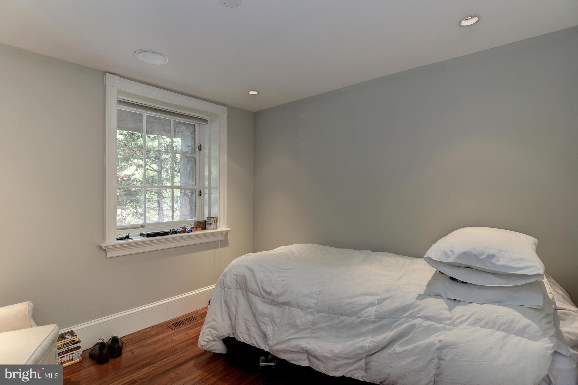 GEORGETOWN - Residential