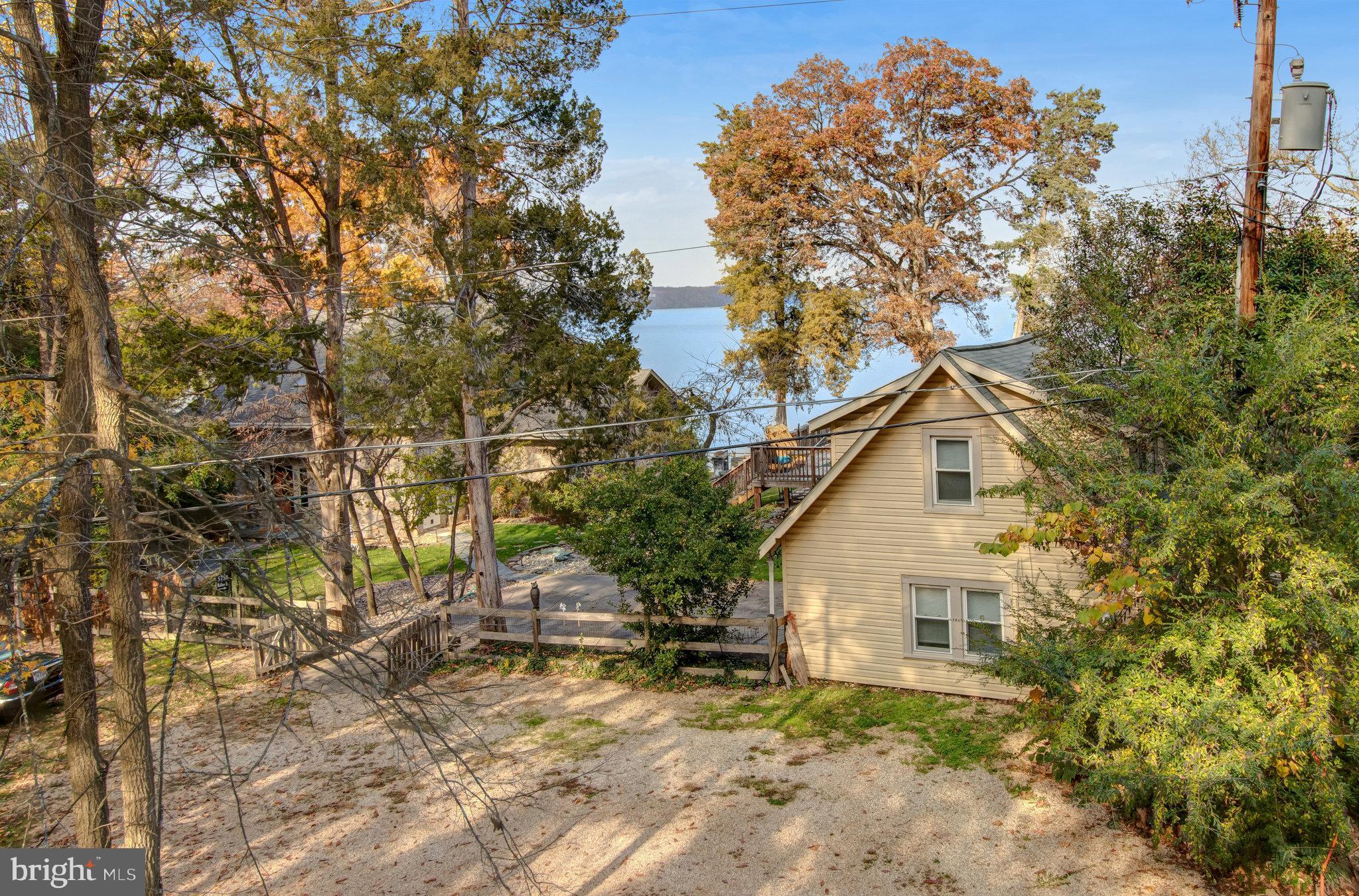 GUNSTON MANOR - Land