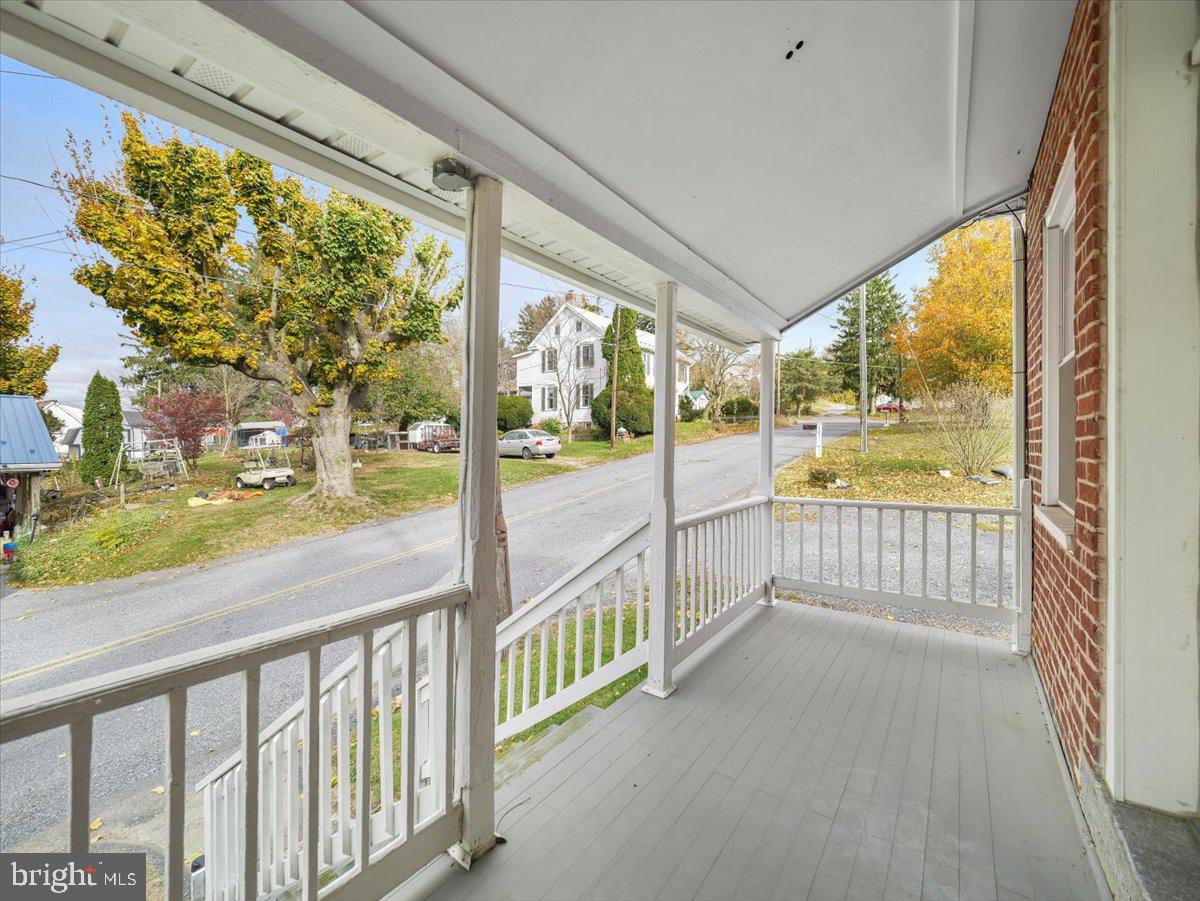 6748 SHOESTRING HILL ROAD