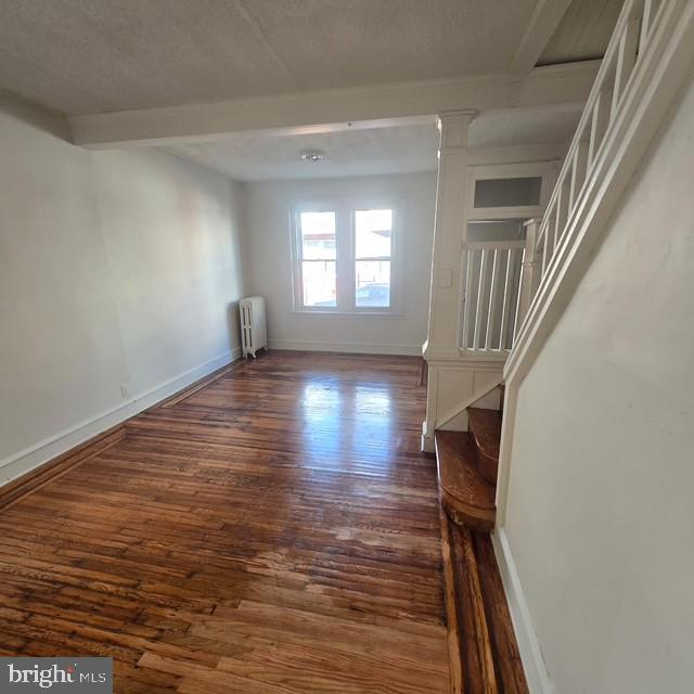 4043 N DARIEN STREET