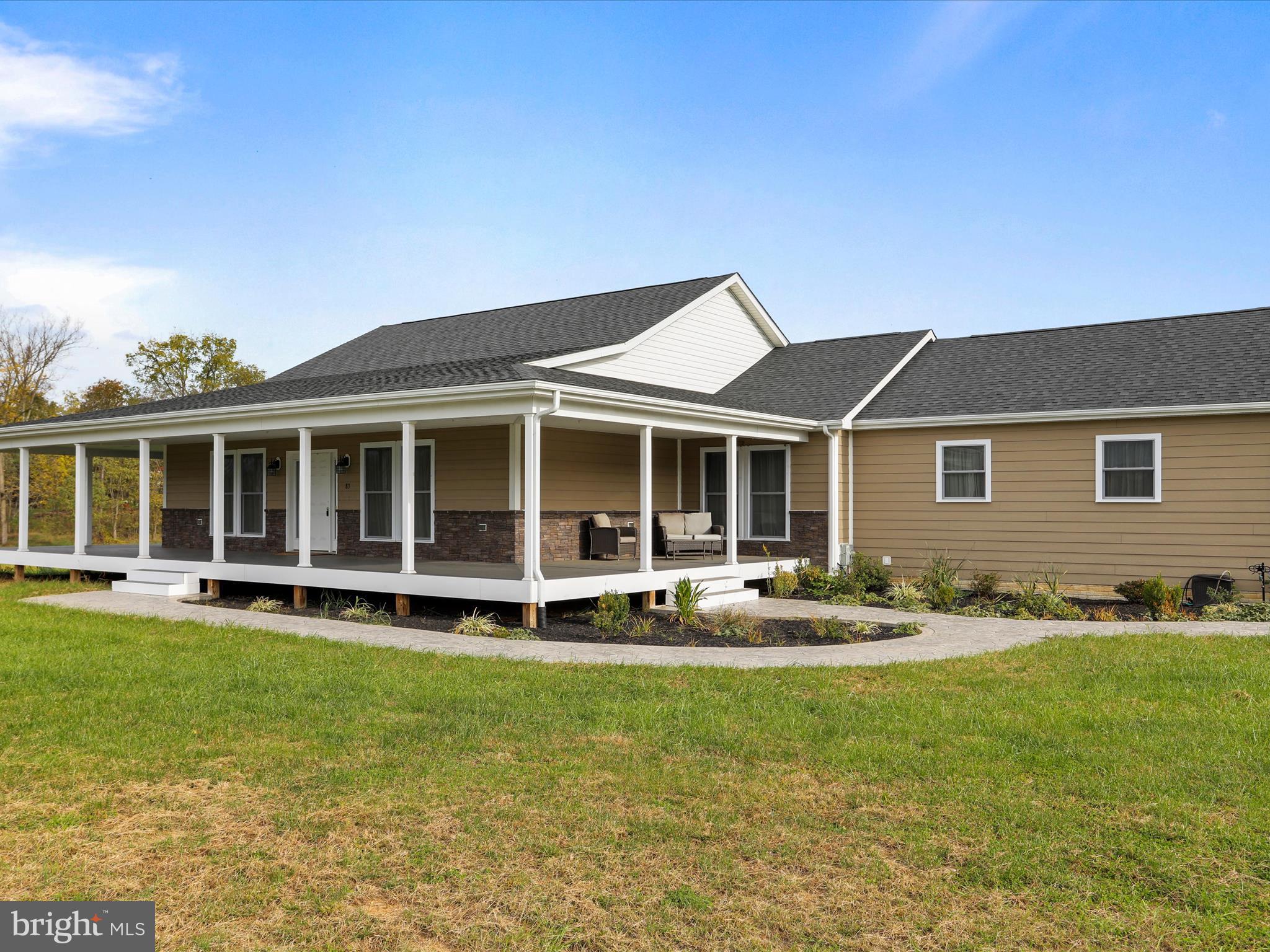 83 GREEN BULRUSH COURT