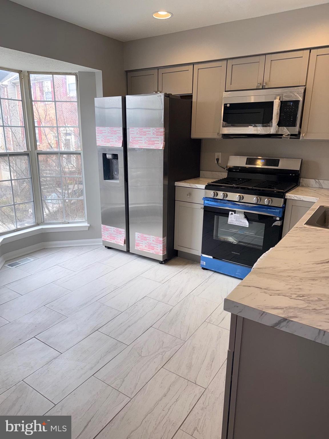 FOUNDERS WOODS - Residential