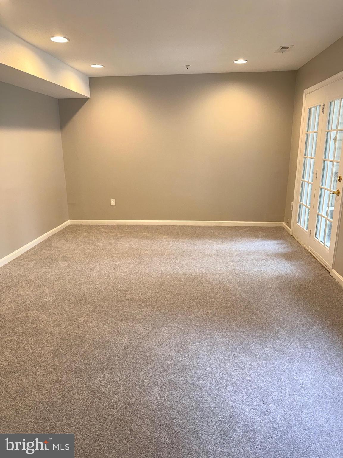 FOUNDERS WOODS - Residential