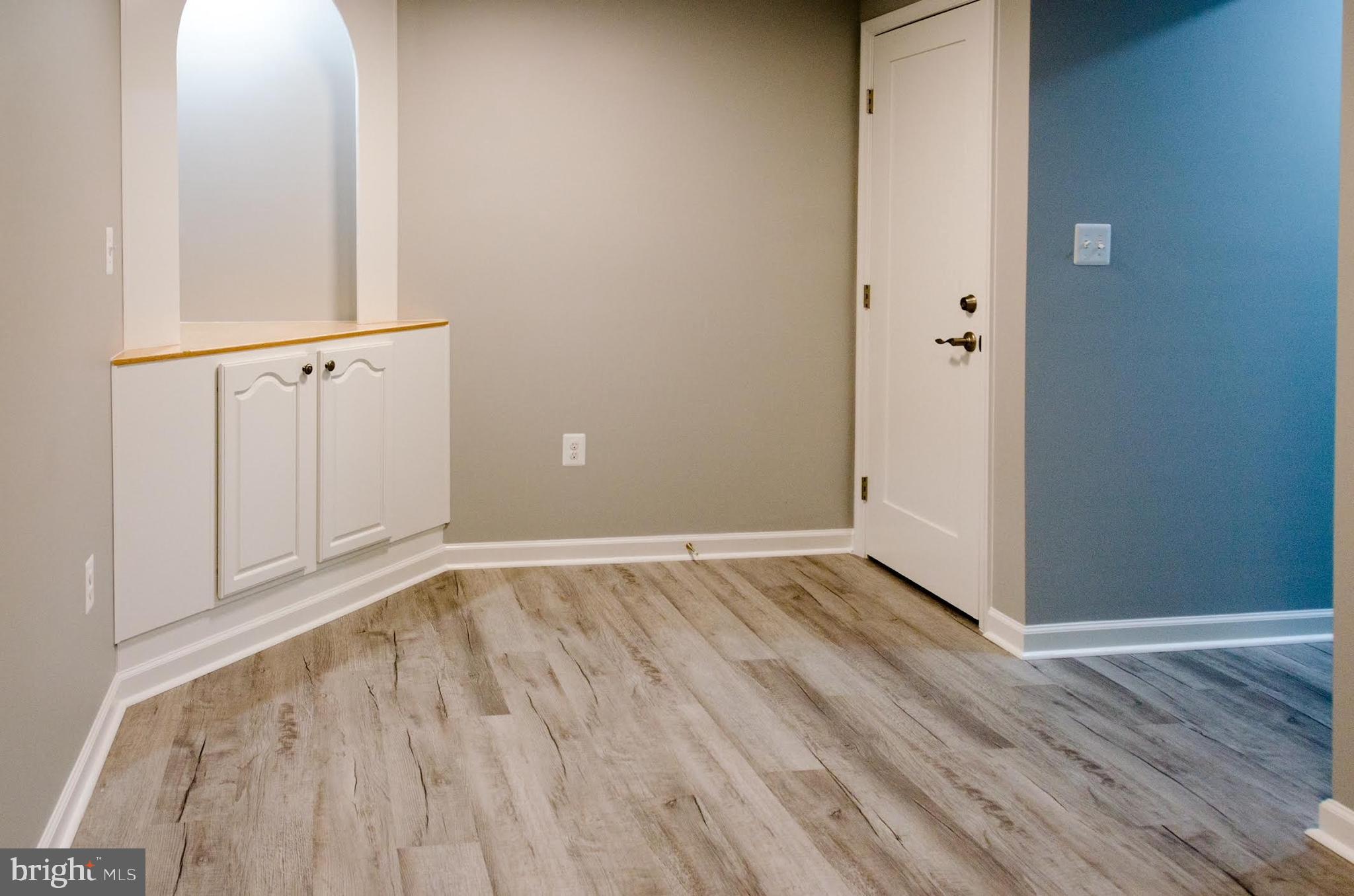 ST CHARLES SUB - SHEFFIELD - Residential Lease