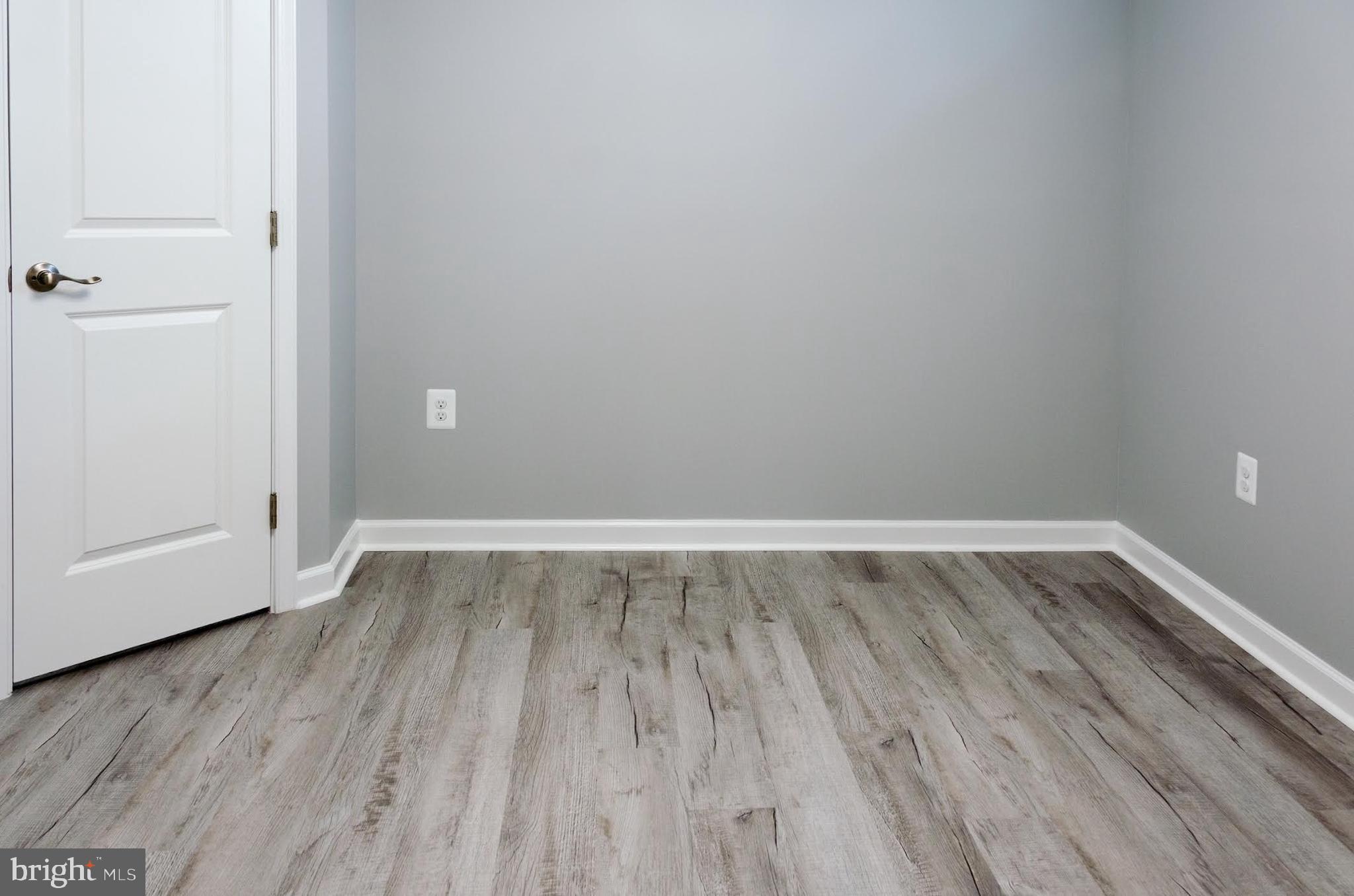 ST CHARLES SUB - SHEFFIELD - Residential Lease