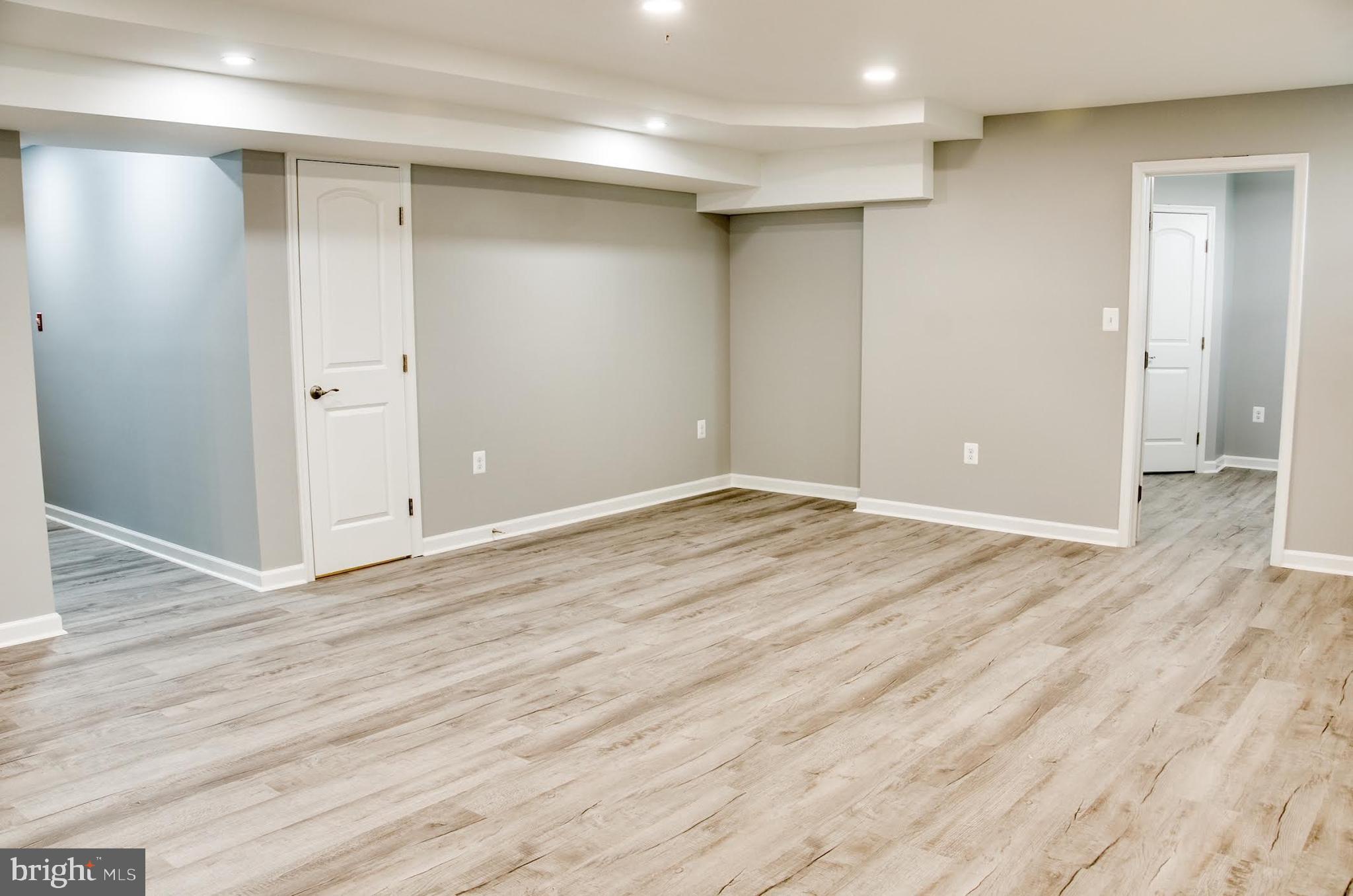 ST CHARLES SUB - SHEFFIELD - Residential Lease