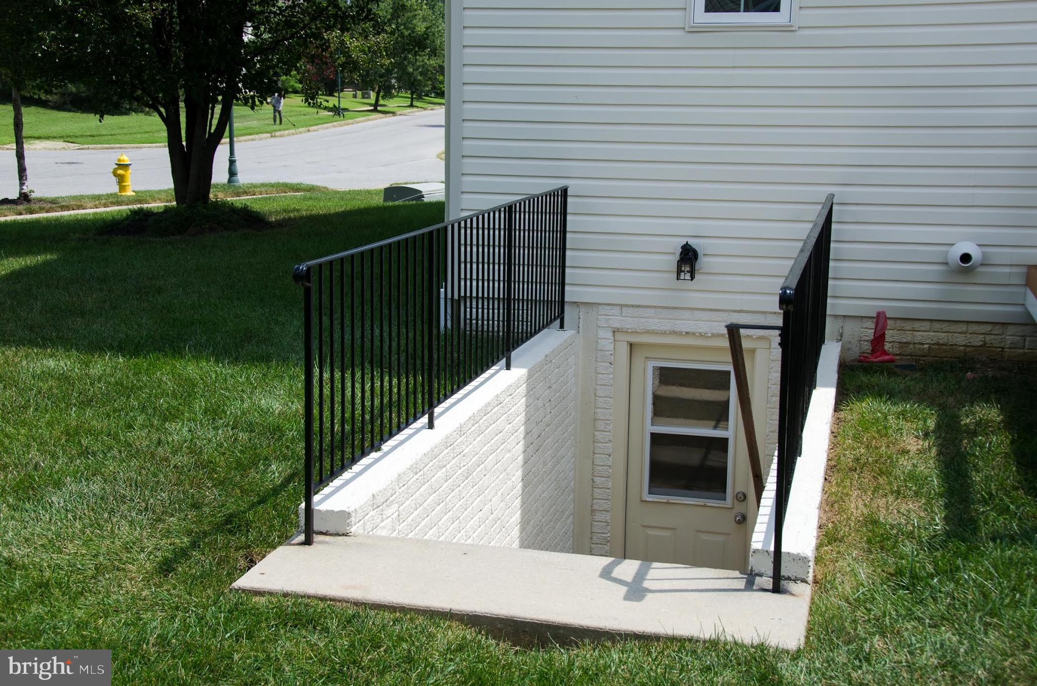 ST CHARLES SUB - SHEFFIELD - Residential Lease