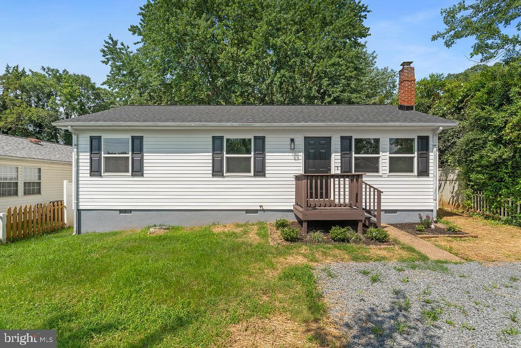 864 THIRD STREET