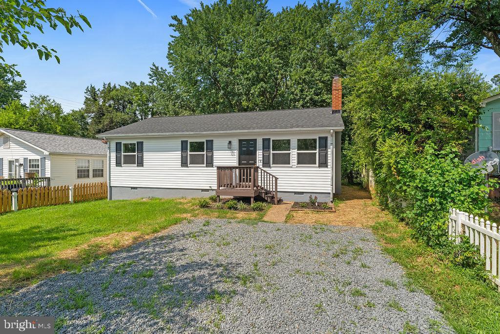 864 THIRD STREET