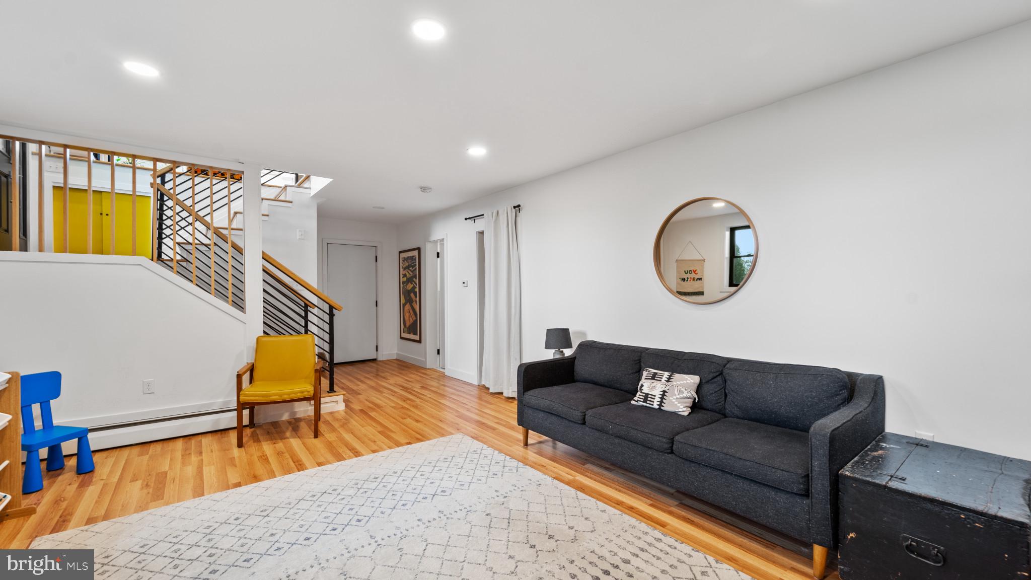 HAMPSTEAD - Residential