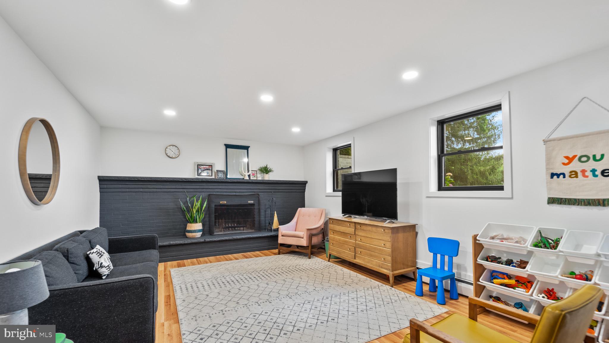 HAMPSTEAD - Residential