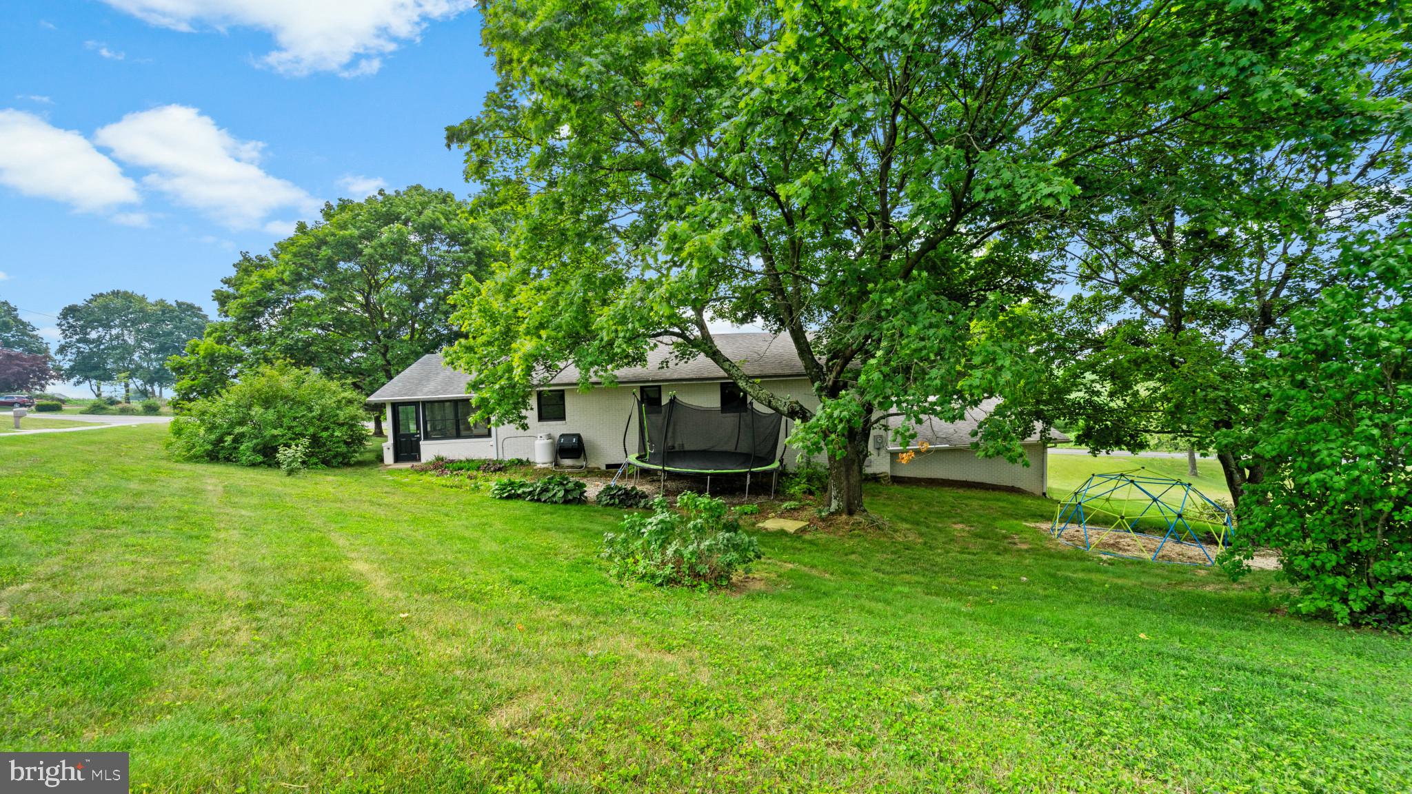 HAMPSTEAD - Residential