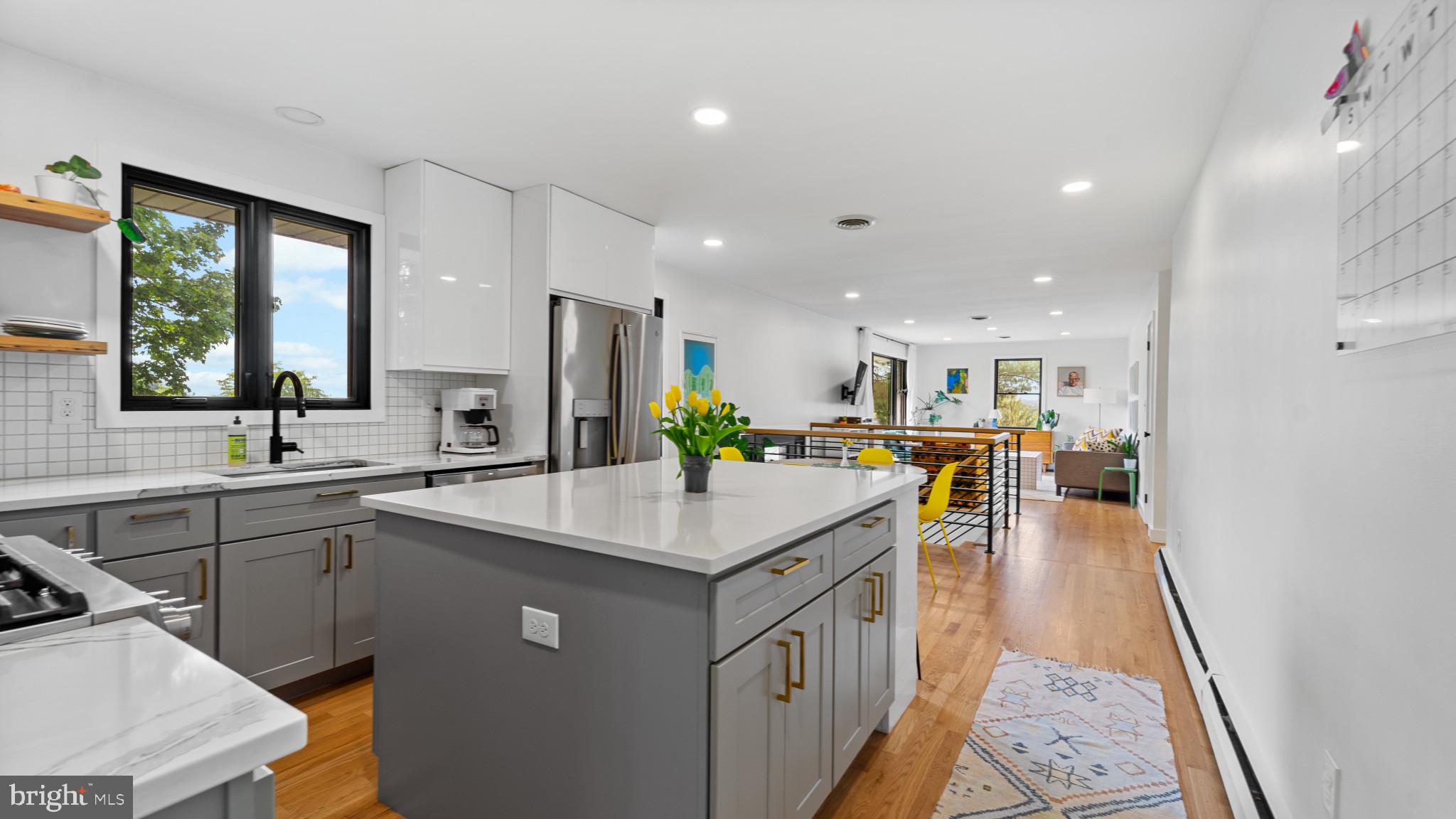 HAMPSTEAD - Residential