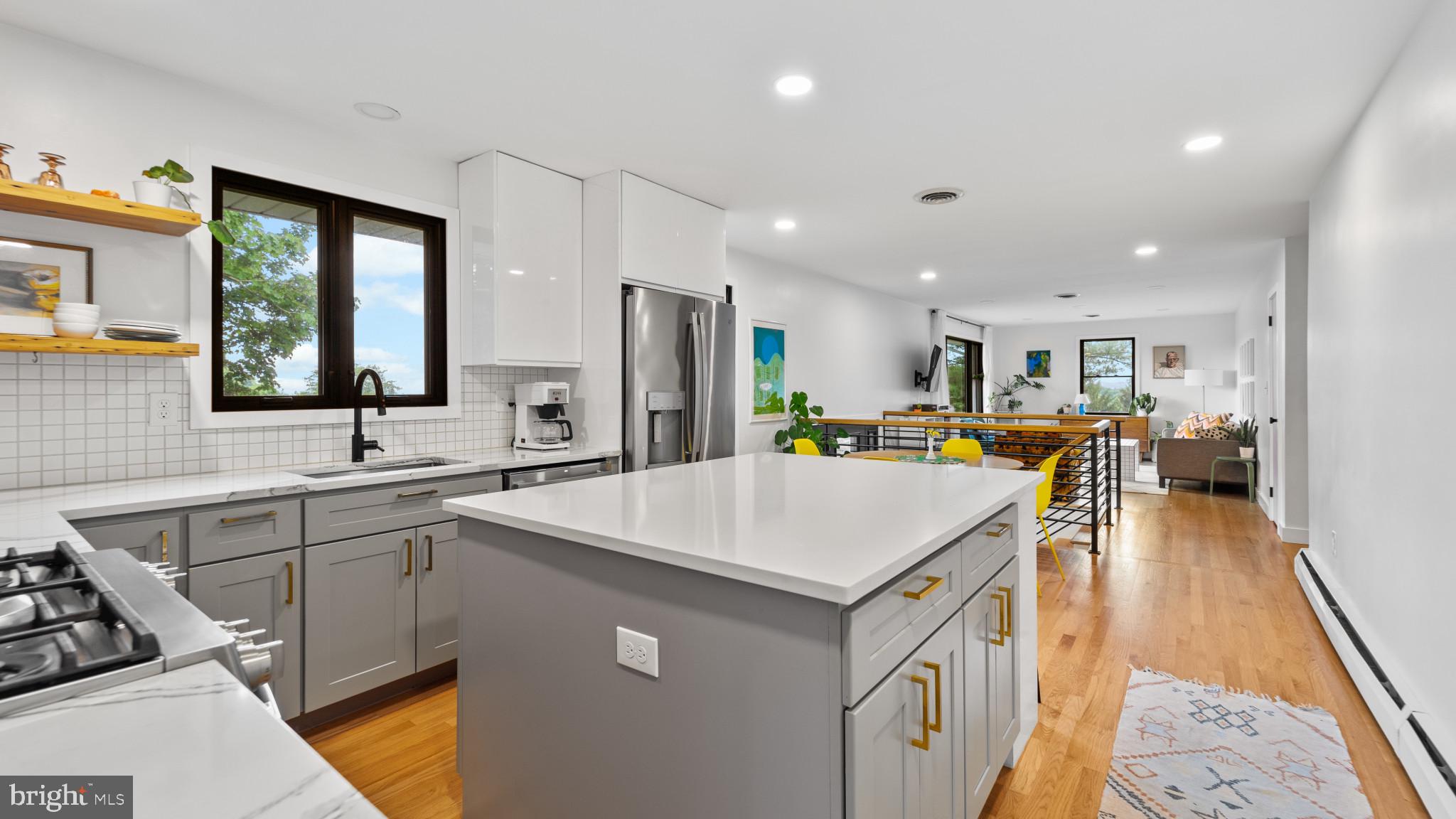 HAMPSTEAD - Residential