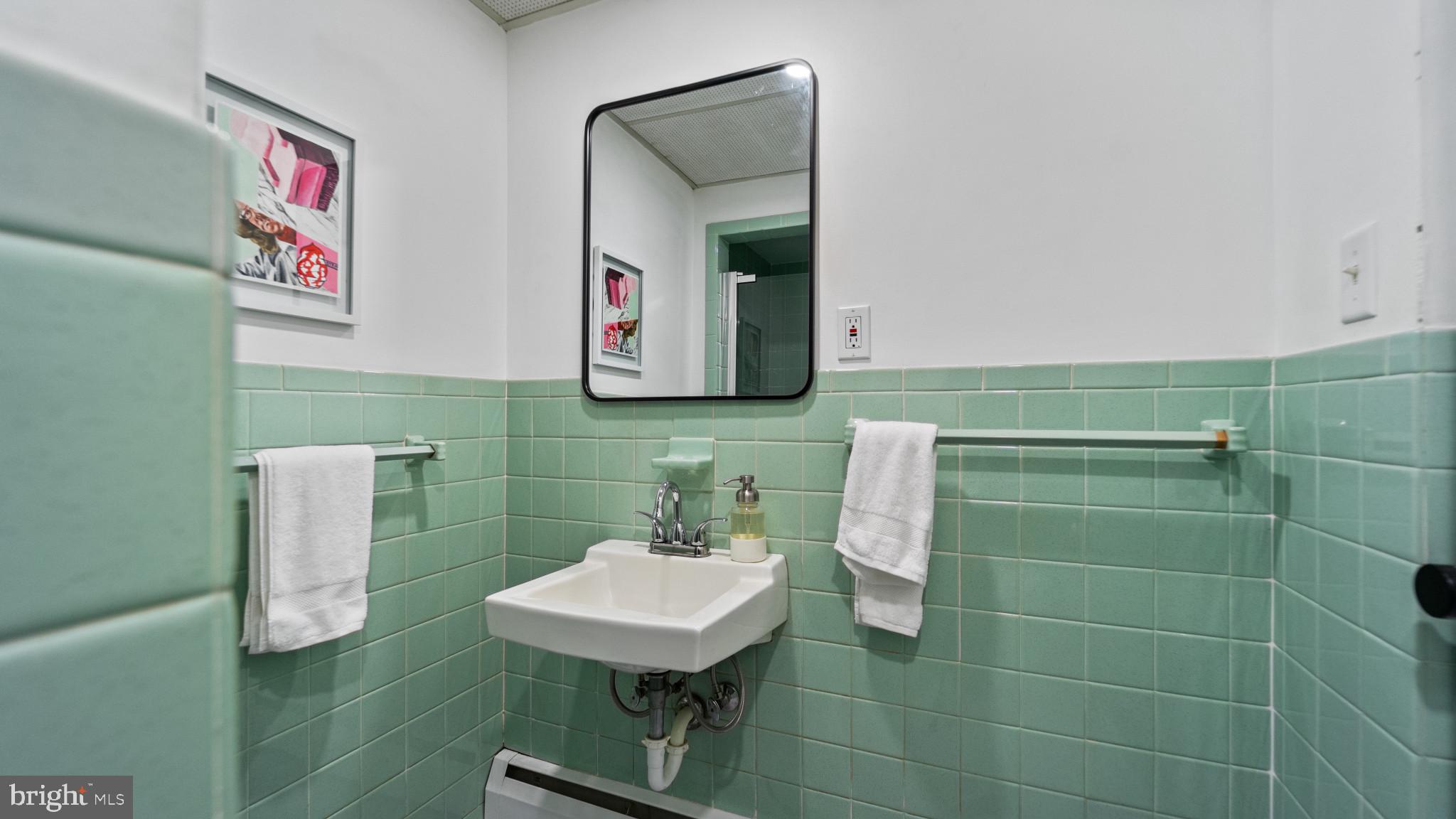 HAMPSTEAD - Residential