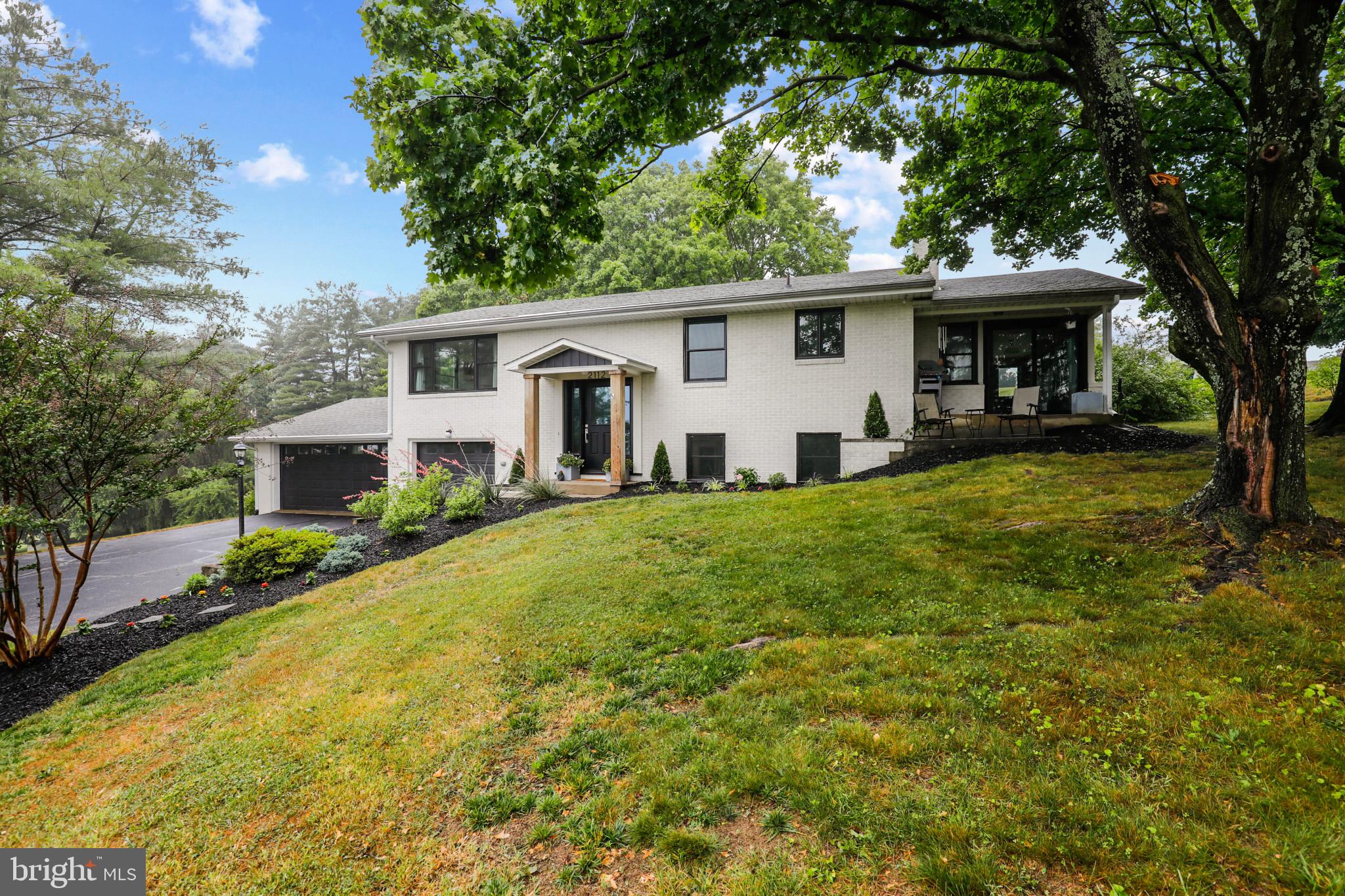 HAMPSTEAD - Residential