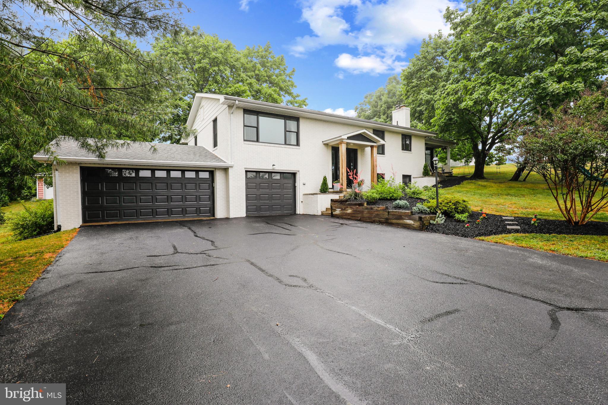 HAMPSTEAD - Residential