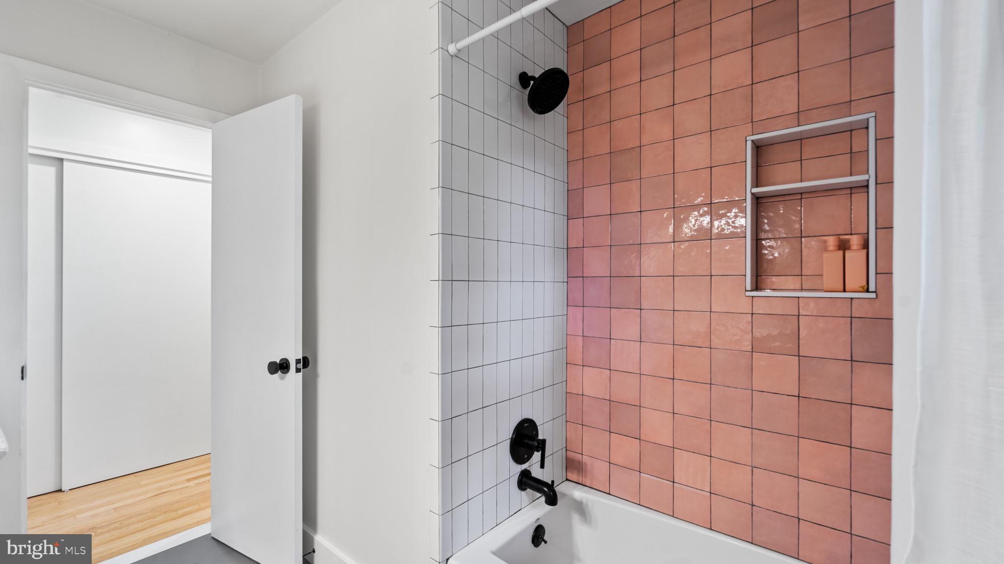 HAMPSTEAD - Residential