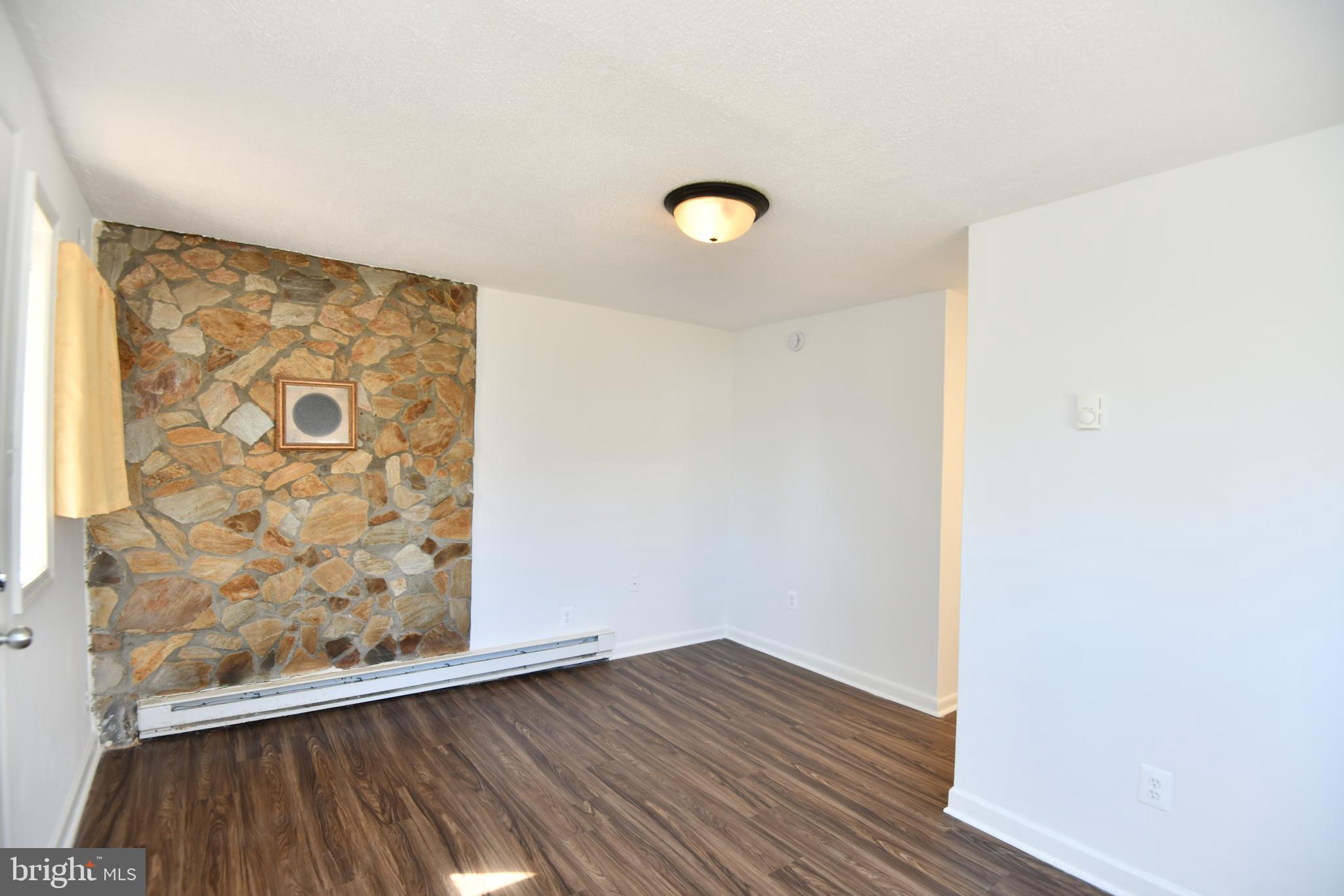 YORKSHIRE ACRES - Residential Lease