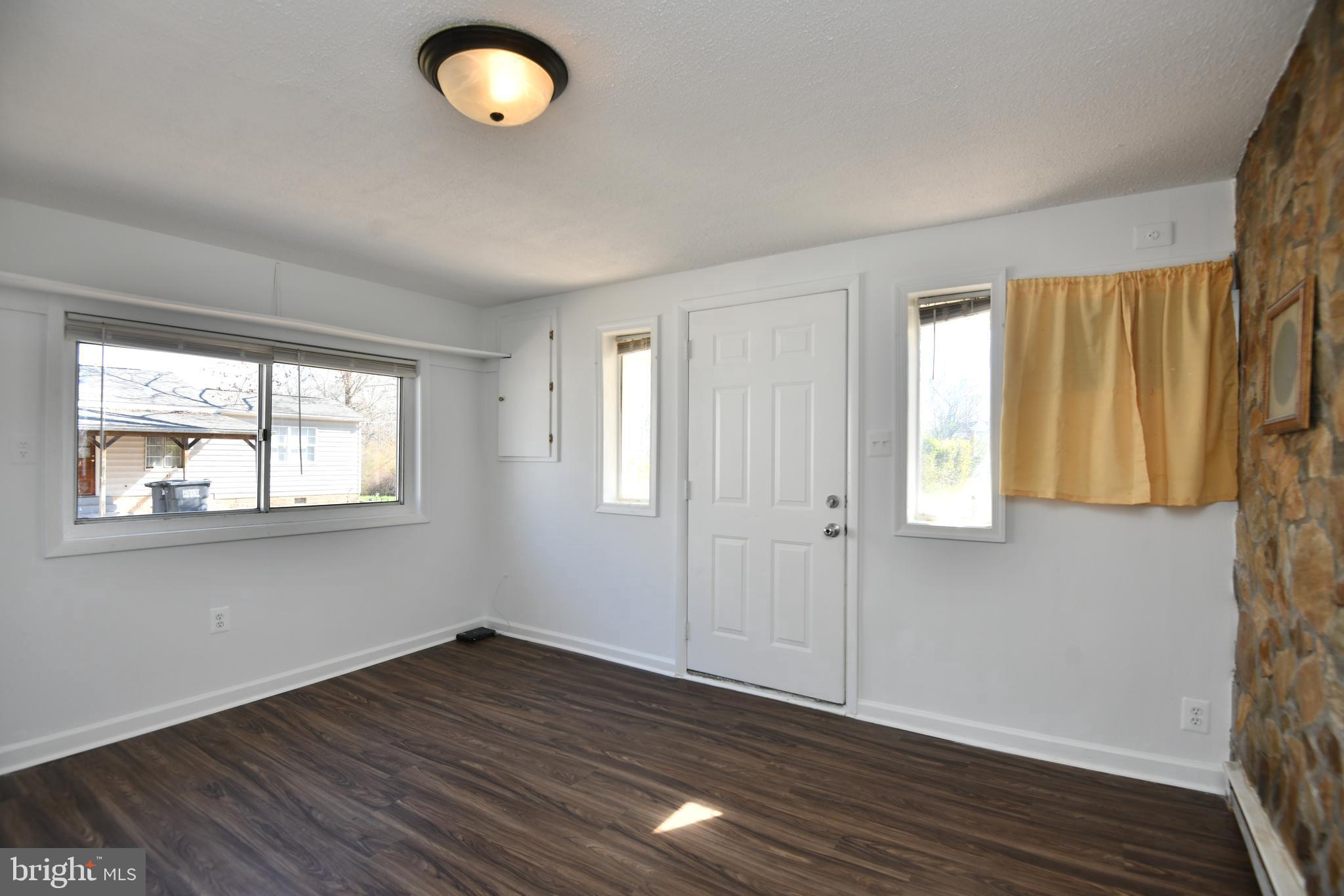 YORKSHIRE ACRES - Residential Lease