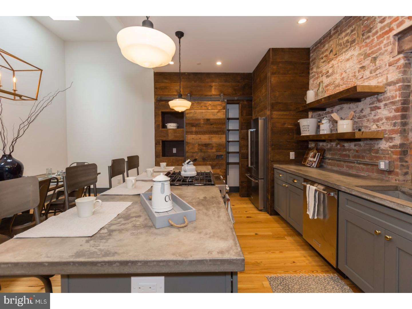 KENSINGTON - Residential
