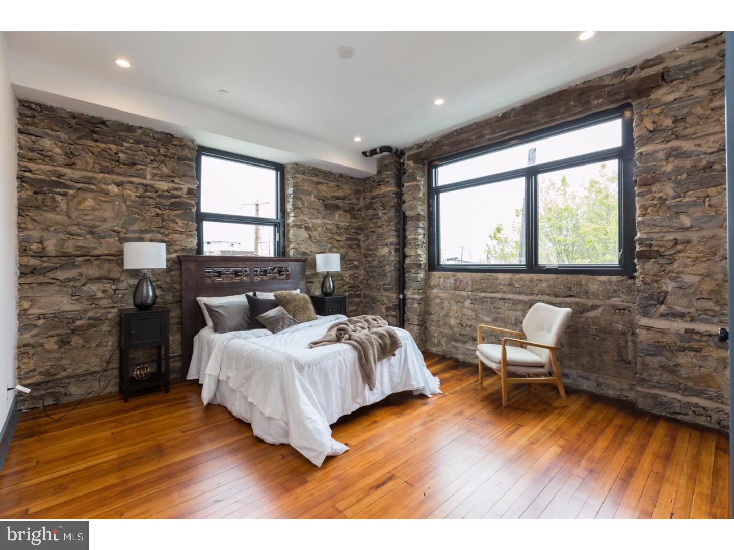KENSINGTON - Residential