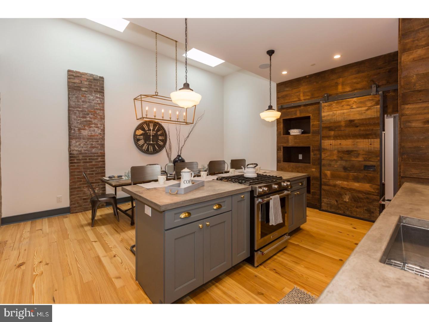 KENSINGTON - Residential