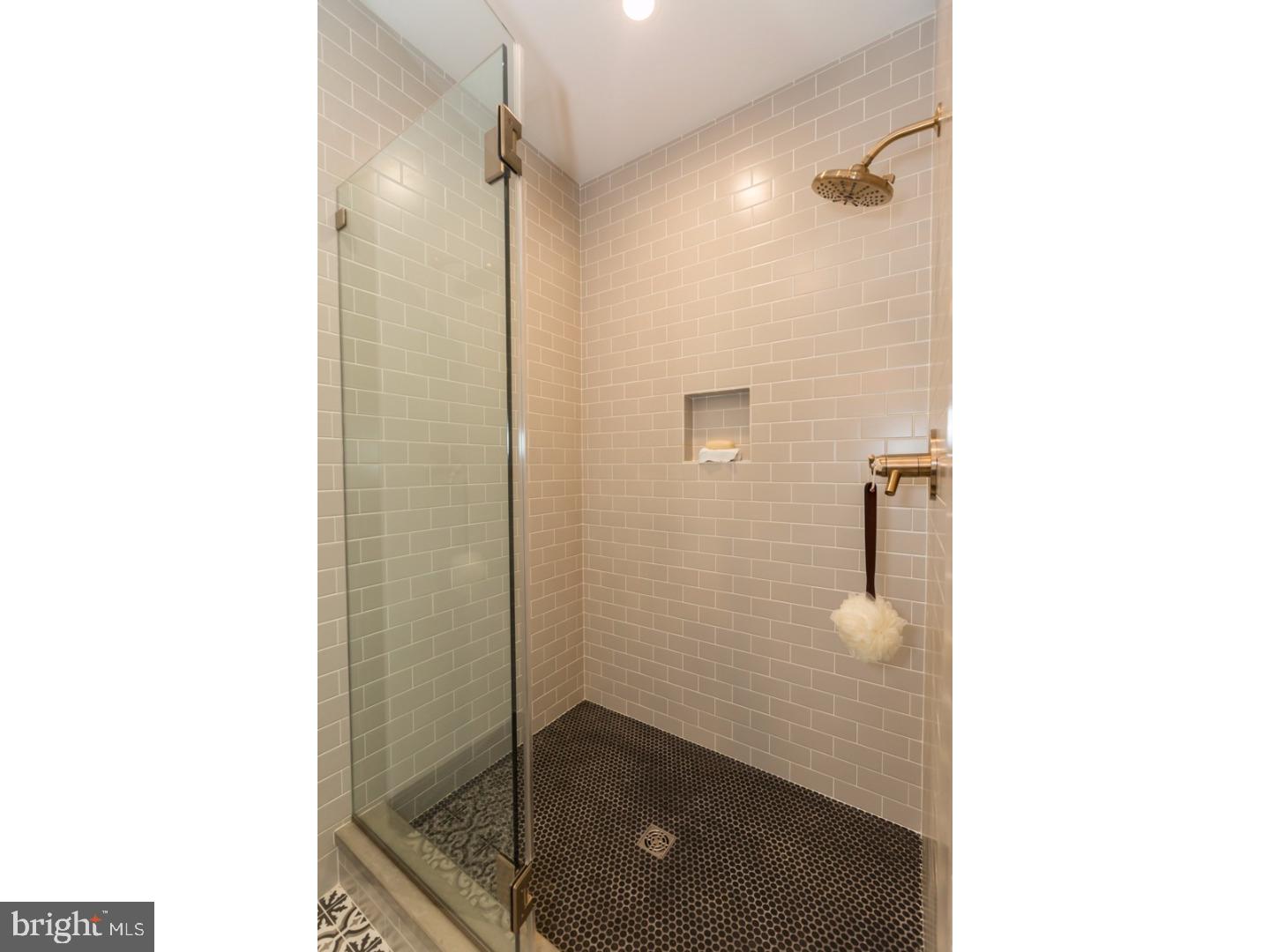 KENSINGTON - Residential