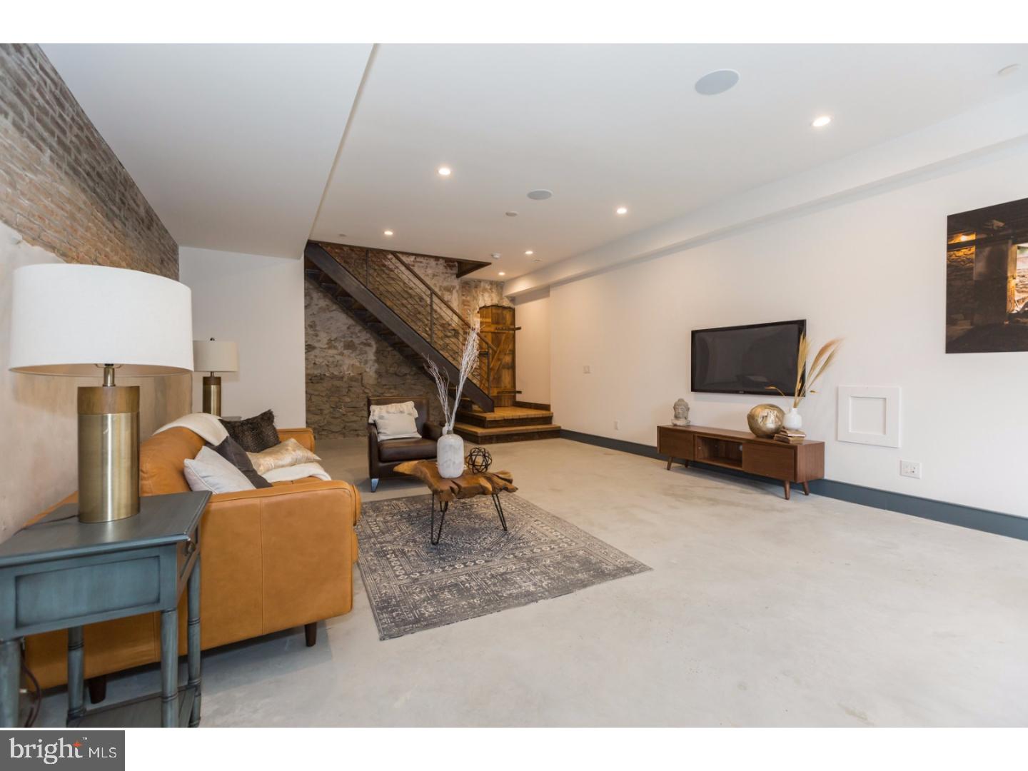 KENSINGTON - Residential