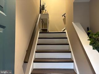 REMINGTON OAKS - Residential Lease