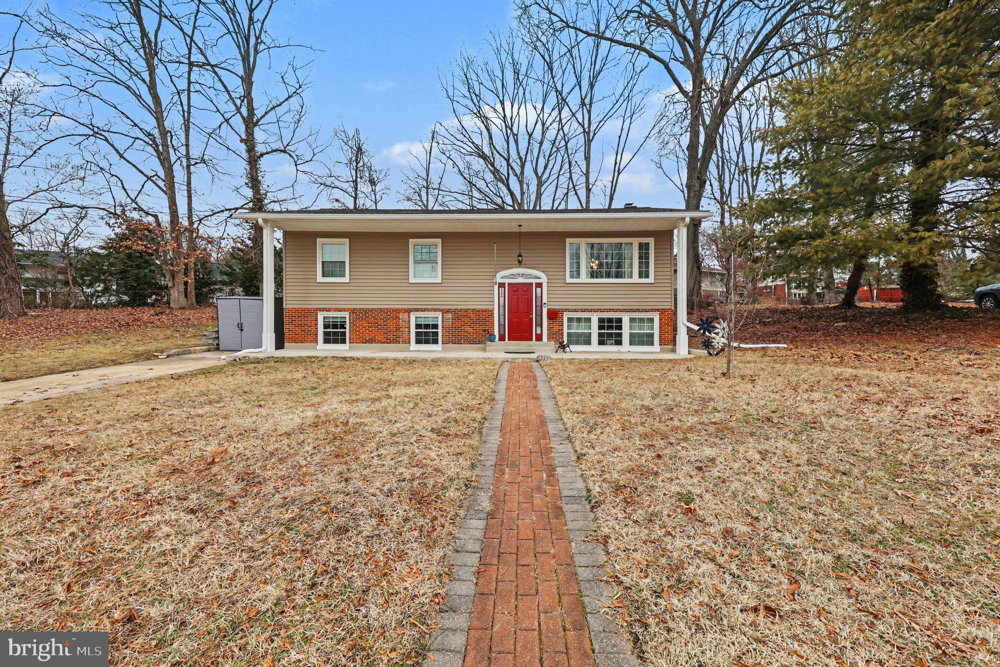 6208 REDWOOD LANE