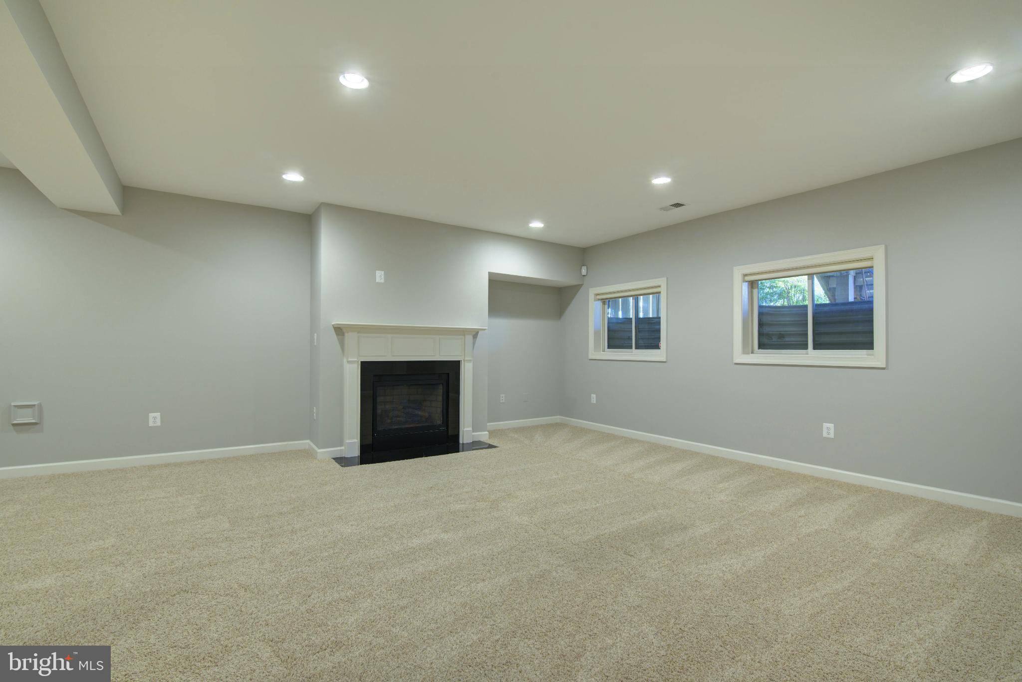 RIVER CREEK - Residential